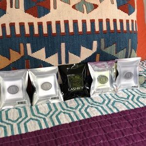 Lashify Gossamer Sampler Pack